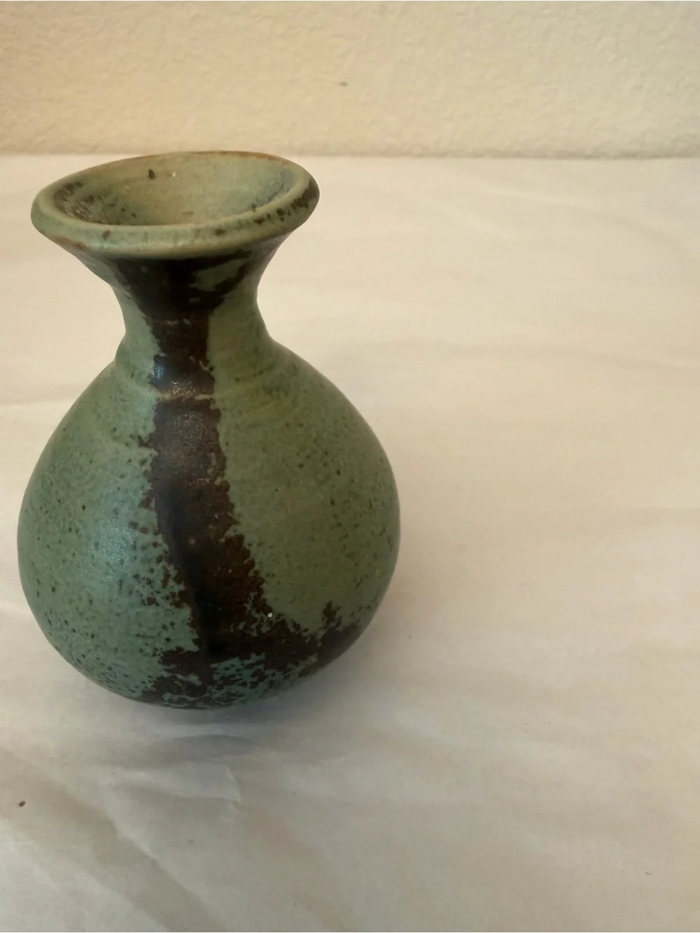 Indonesian handmade small bud vase Green Ceramic 3-D Frog Accent